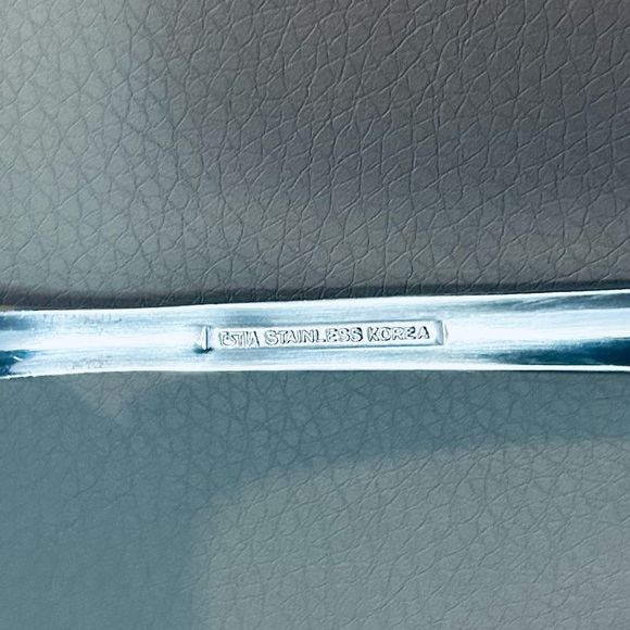 NEW VINTAGE 46 PIECE ESTIA GOTHIC GOLD ACCENT STAINLESS STEEL FLATWARE (KOREA) - Picture 11 of 11